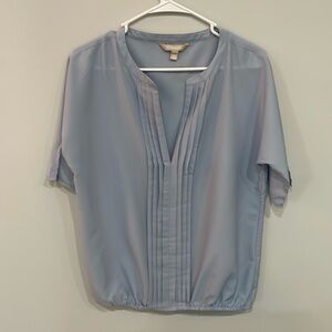 ⭐️ Banana Republic Women’s Light Blue Pleated Blouse Size XS Elegant & Versatile